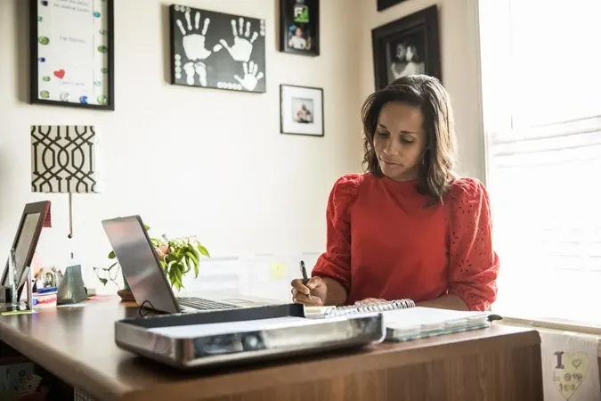 thumbnail for Hiring For Non-Traditional Roles? 10 Tips For Navigating Compensation