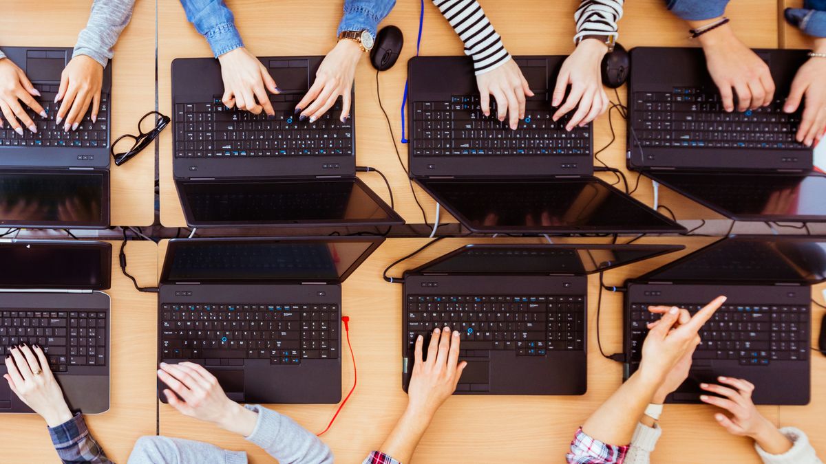 thumbnail for L&D’s engagement paradox: Employees say they want training, yet multitask during it