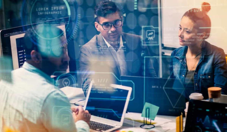 thumbnail for 3 Keys to Optimizing the Employee Experience According to DXC Technology