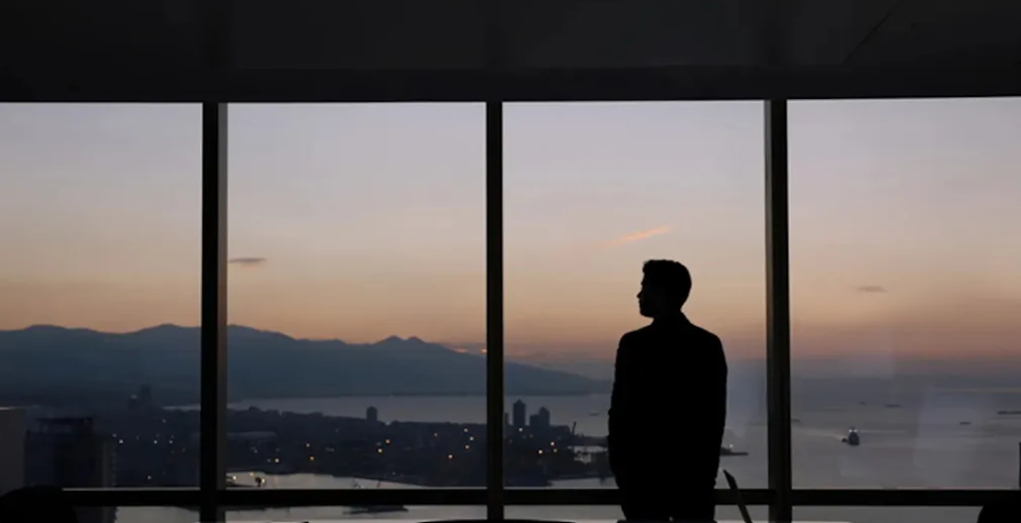 thumbnail for CHROs face paradoxes that could redefine HR leadership in 2026