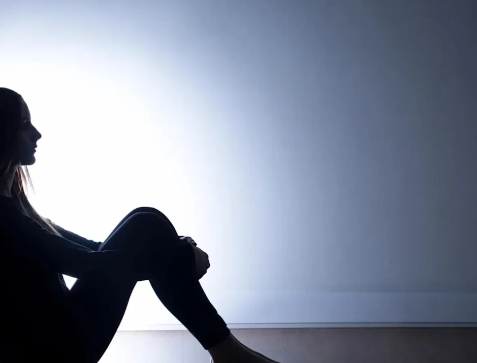 thumbnail for More than half of US workers say they’re lonely, disrupting productivity