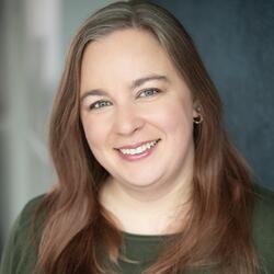 Amy Fullerton headshot