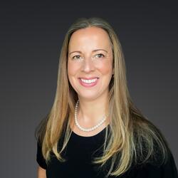 Elizabeth Freas headshot