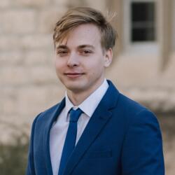 Ross Tsenov headshot