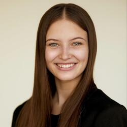 Mia Scherba headshot