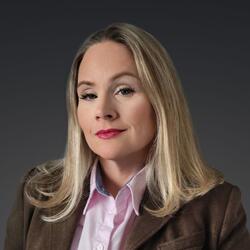 Christine Maligec headshot