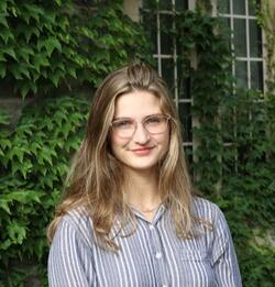 Jenn Aswald headshot