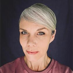 Nysa Zaran headshot