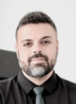 Emmet Moradi headshot