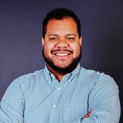 Daniel Vargas headshot