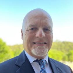 Dennis McMillin headshot