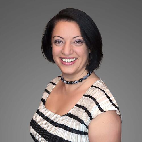 Suz Khatcherian headshot