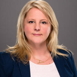 Allison Kinnaird headshot