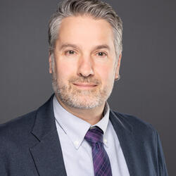 Robert Fayle headshot