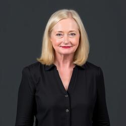 Sallie Wright headshot