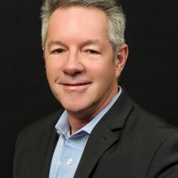 Mark Hoeting headshot