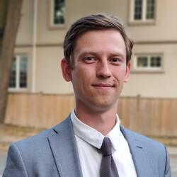 Anton Malekov headshot