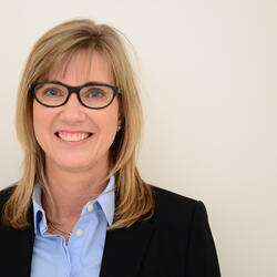 Claire Jorgensen headshot