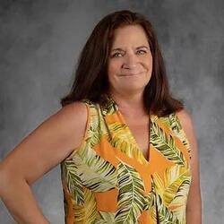 Joanne Correia headshot