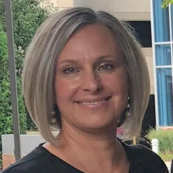 Michele Steele headshot