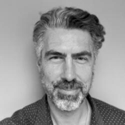 theo antoniadis headshot