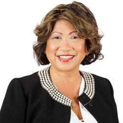 Loretta Early headshot