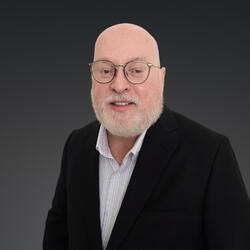 Scott Fairholm headshot