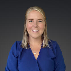 Erin Shepherd headshot