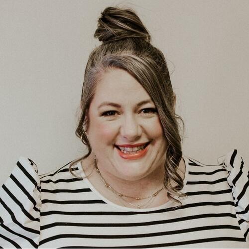 Lindsay Austin headshot