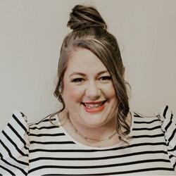 Lindsay Austin headshot