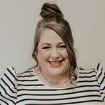 Lindsay Austin headshot