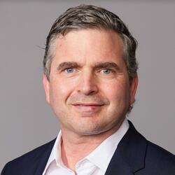 Eduardo Dowd headshot