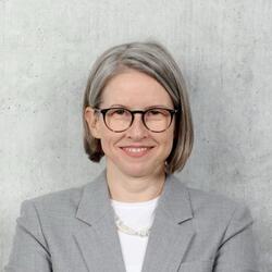 Donnafay MacDonald headshot